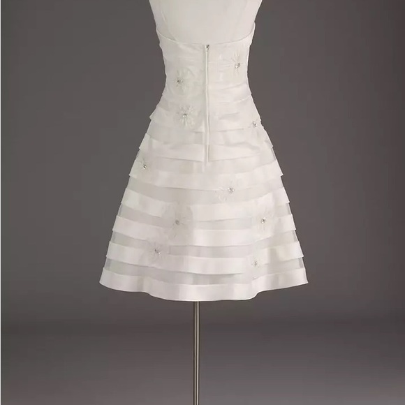 David's Bridal Galina Strapless Tea-Length Wedding Dress White 3D Floral Size 16 - Picture 2 of 8